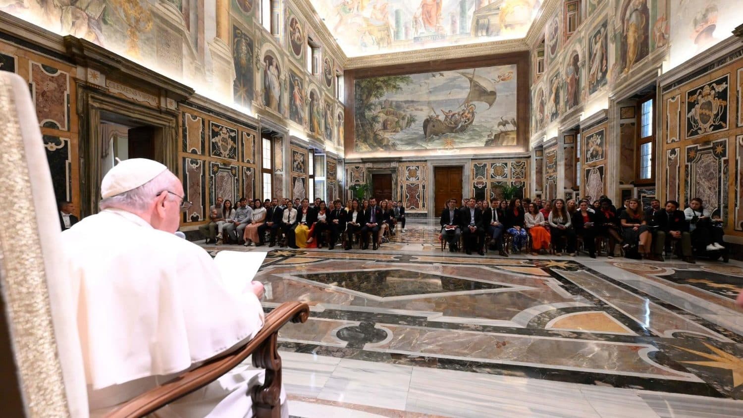 Francisco: déjense iluminar por la sabiduría de los ancianos